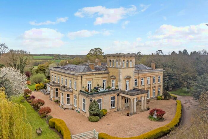 2 Bedroom Flat To Rent In Ware Park Ware, SG12