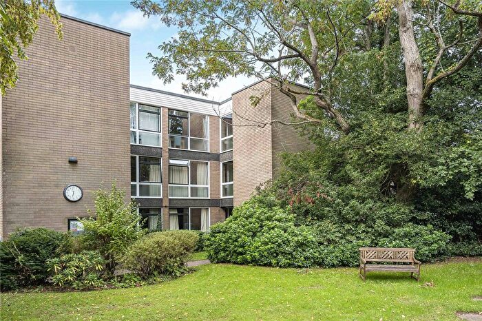 2 Bedroom Flat For Sale In Butler Close, Central North Oxford, OX2