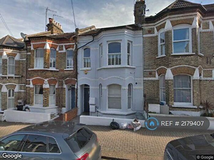 1 Bedroom Flat To Rent In Harbut Road, London, SW11