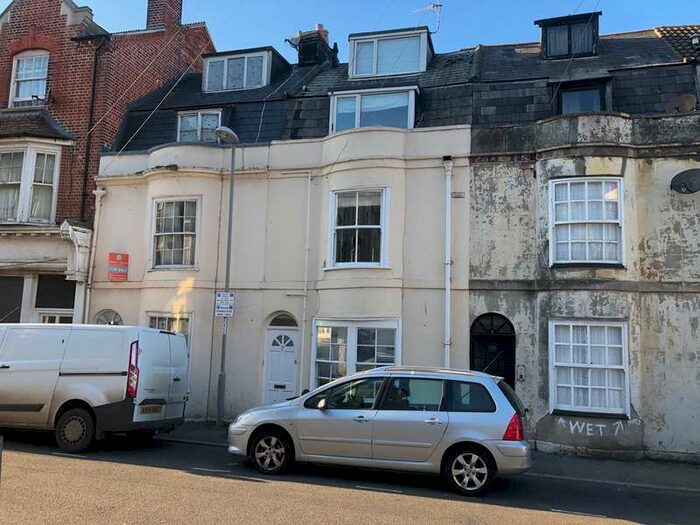 2 Bedroom Flat To Rent In Crescent Street, Weymouth, DT4
