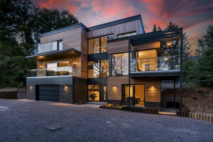 5 Bedroom Detached House To Rent In The Orchard House, Brockswood Lane, Welwyn Garden City, AL8