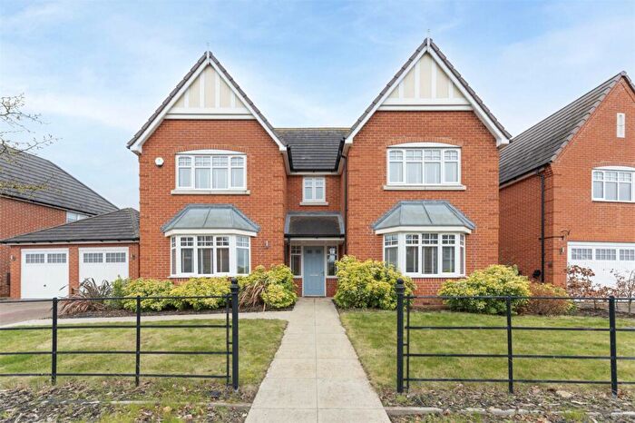 4 Bedroom Detached House For Sale In Leam View, Radford Semele, Leamington Spa, Warwickshire, CV31