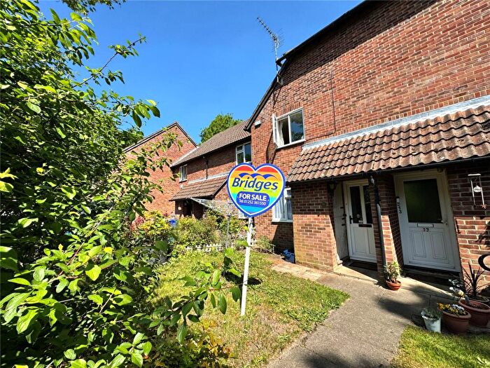 1 Bedroom Maisonette For Sale In Morval Close, Farnborough, Hampshire, GU14