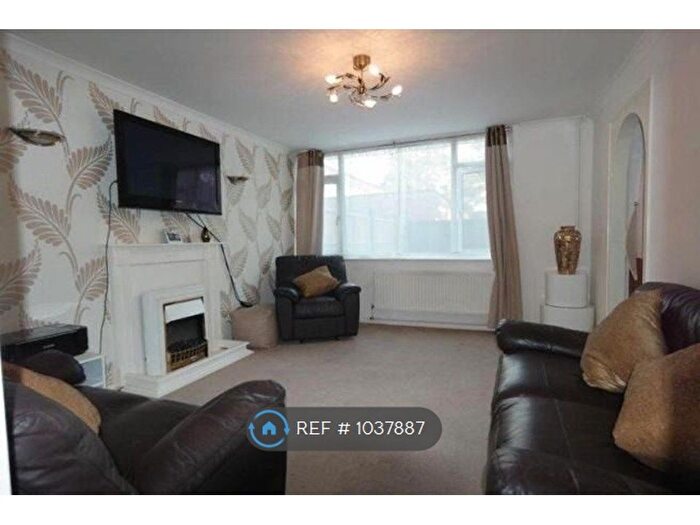 3 Bedroom Maisonette To Rent In Tawney Road, London, SE28