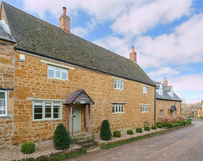 4 Bedroom Detached House For Sale In South Newington, Banbury, Oxfordshire, OX15