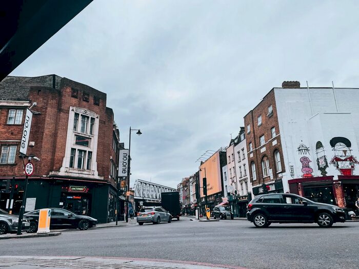 2 Bedroom Flat To Rent In Kingsland Road, London, E2