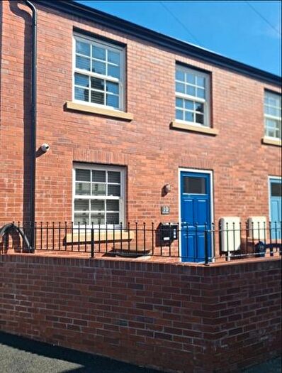 3 Bedroom Semi-Detached House To Rent In Exe Street, Topsham, Exeter, EX3