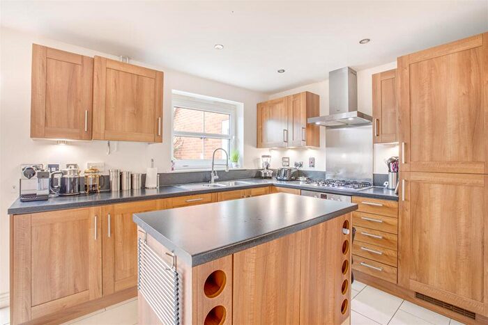 4 Bedroom Detached House For Sale In Turners Field, High Wycombe, HP13