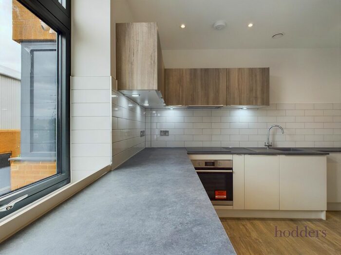 1 Bedroom Flat To Rent In London Road, Staines-Upon-Thames, Surrey, TW18