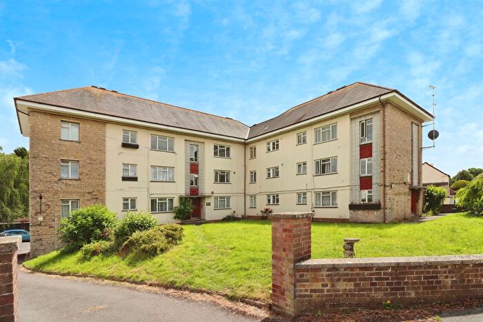 2 Bedroom Flat For Sale In Alanscourt, Bristol, BS30