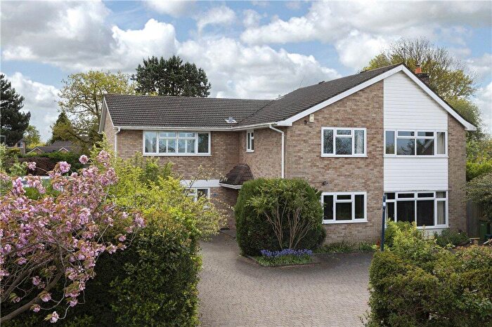 5 Bedroom Detached House To Rent In Church Meadow, KT6