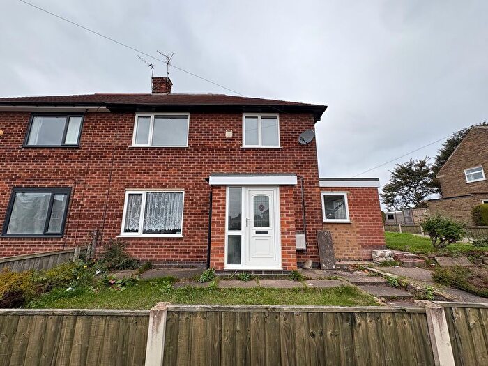 4 Bedroom Semi-detached House To Rent In Salterford Road, Hucknall, Nottingham, NG15