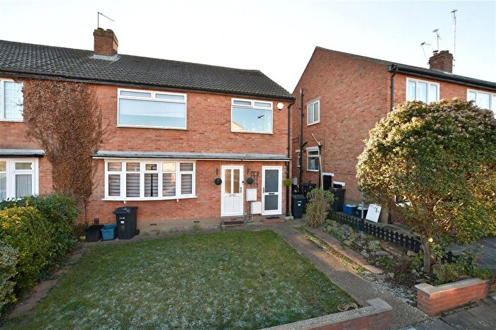 2 Bedroom Maisonette For Sale In The Holt, Ilford, Essex, IG6