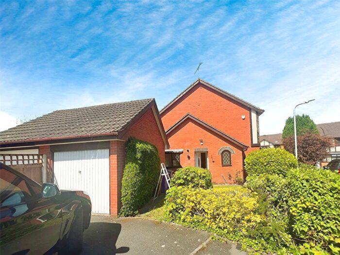 3 Bedroom Semi-Detached House To Rent In Kingswood Gardens, Wolverhampton, West Midlands, WV4