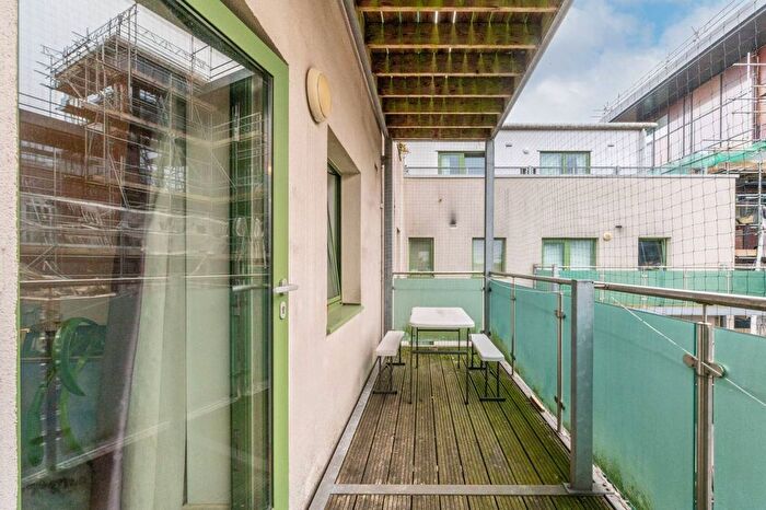 3 Bedroom Flat To Rent In Staines Road, Hounslow, TW3