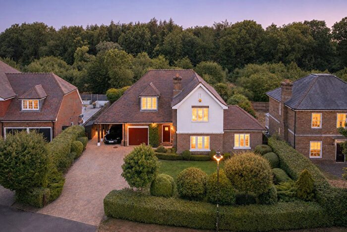 4 Bedroom Detached House For Sale In Netherne-On-The-Hill, Surrey, CR5