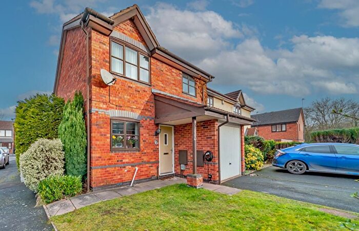 3 Bedroom End Of Terrace House For Sale In Wetherby Road, Bloxwich, Walsall, WS3