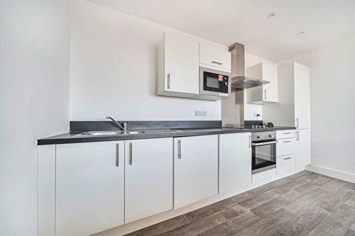 2 Bedroom Apartment To Rent In Aylesbury, Buckinghamshire, HP19