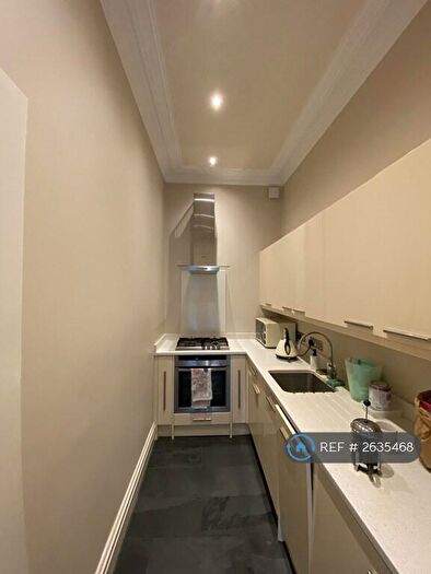 2 Bedroom Flat To Rent In Belgrave Road, Bristol, BS8
