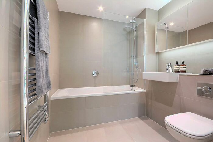 1 Bedroom Flat To Rent In Churchyard Row, Elephant And Castle, London, SE11