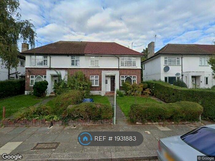 2 Bedroom Maisonette To Rent In Goring Way, Greenford, UB6