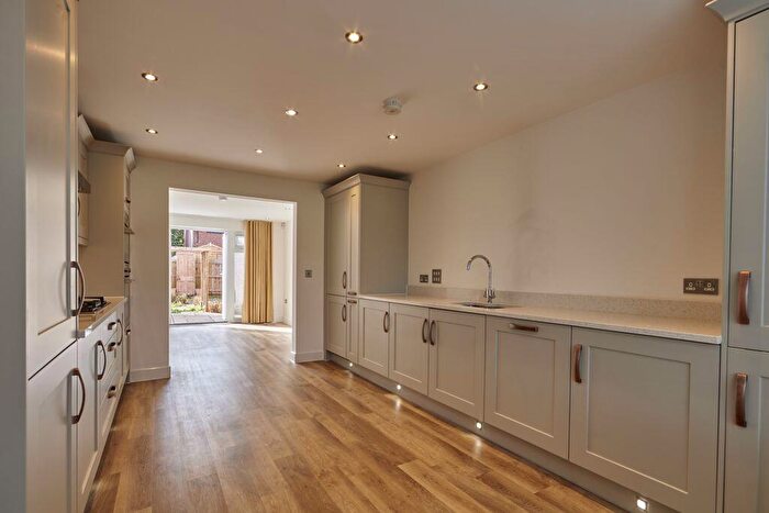 5 Bedroom Detached House For Sale In Victoria Mead, Topsham, EX3