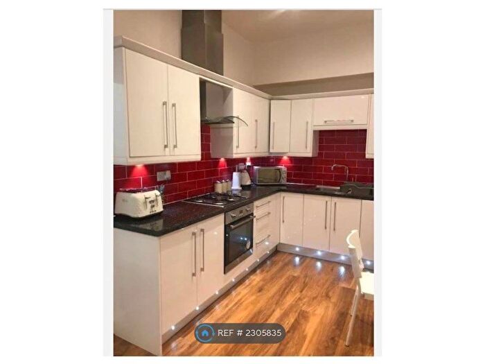 2 Bedroom Flat To Rent In Pontefract Lane, Leeds, LS9