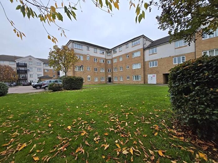 1 Bedroom Flat To Rent In Cornell Court, Enfield, EN3