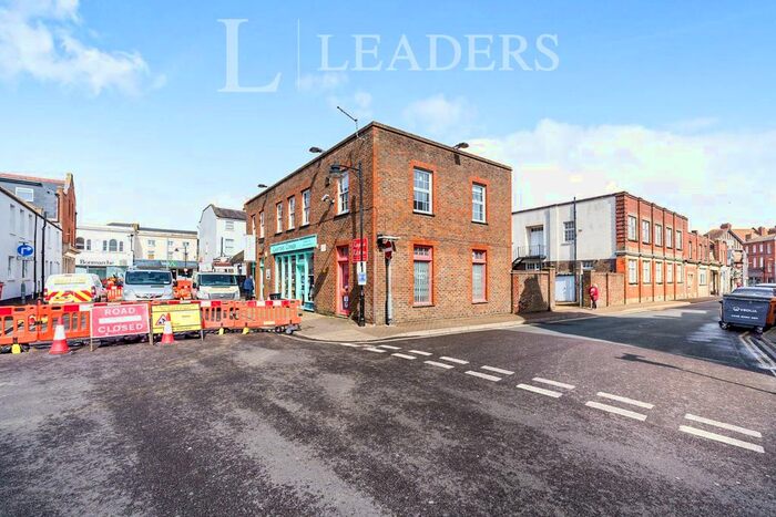 1 Bedroom Flat To Rent In Clifton Road, Littlehampton, BN17