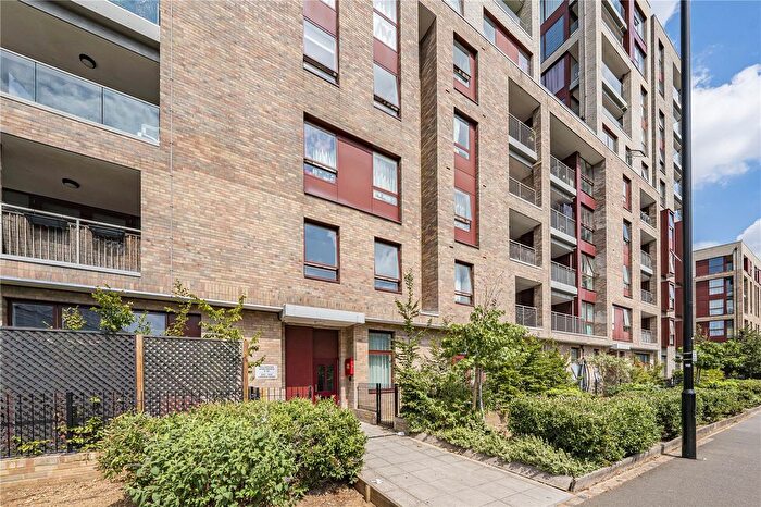 2 Bedroom Flat For Sale In London Road, Isleworth, TW7