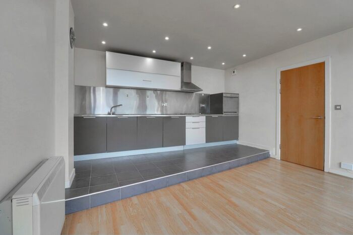 2 Bedroom Flat To Rent In Lee Circle, Leicester, LE1