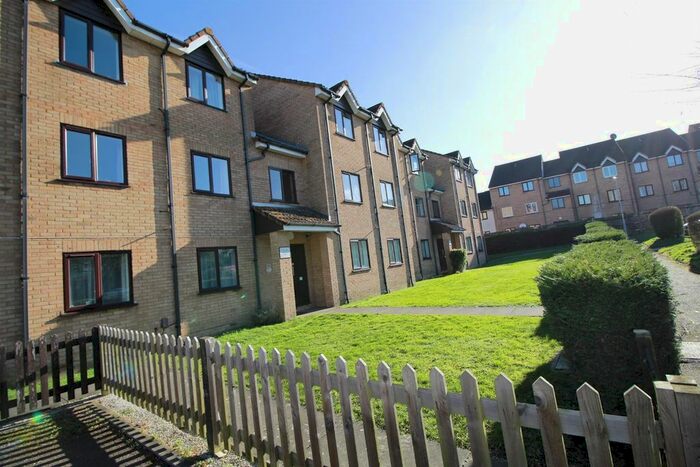 1 Bedroom Flat To Rent In Danziger Way, Borehamwood, WD6