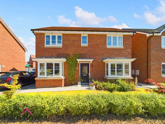 5 Bedroom Detached House For Sale In Admiral Way, Sherburn In Elmet, Leeds, LS25