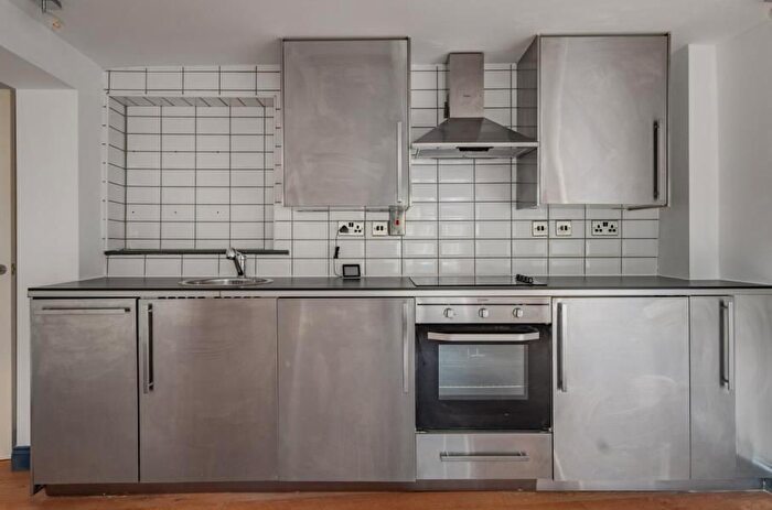 1 Bedroom Flat To Rent In Mill Lane, Guildford, GU1