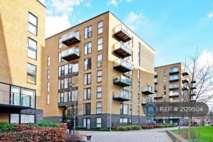 2 Bedroom Flat To Rent In Augustine House, London, SE13