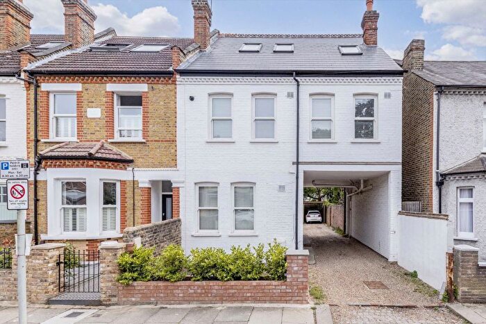 2 Bedroom Property To Rent In Effra Road, Wimbledon, SW19