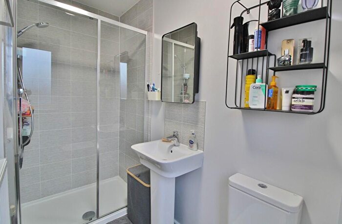 3 Bedroom End Of Terrace House For Sale In Gold Close, Fareham, PO14