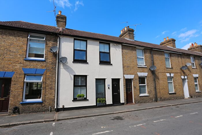 2 Bedroom Terraced House For Sale In Westgate Road, Faversham, ME13