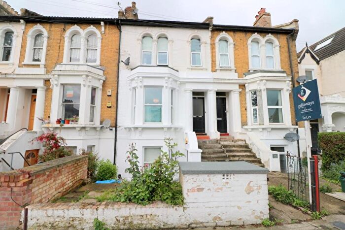 1 Bedroom Flat To Rent In Mosslea Road, Penge, London, SE20