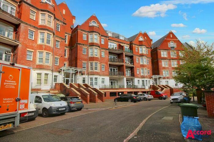 2 Bedroom Flat To Rent In Rhapsody Crescent, Warley, CM14