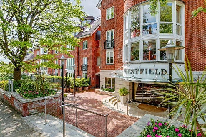 2 Bedroom Flat For Sale In Kidderpore Avenue, Hampstead, London, NW3