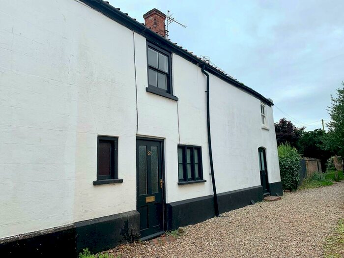 2 Bedroom Cottage To Rent In Penfold Street, Aylsham, NR11