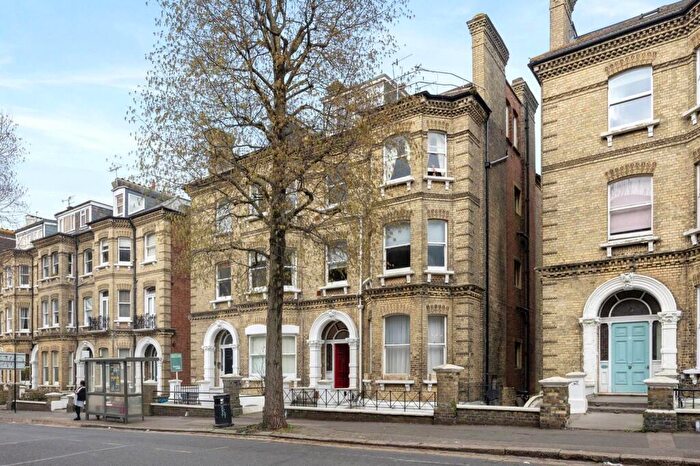 2 Bedroom Flat To Rent In Cromwell Road, Hove, BN3