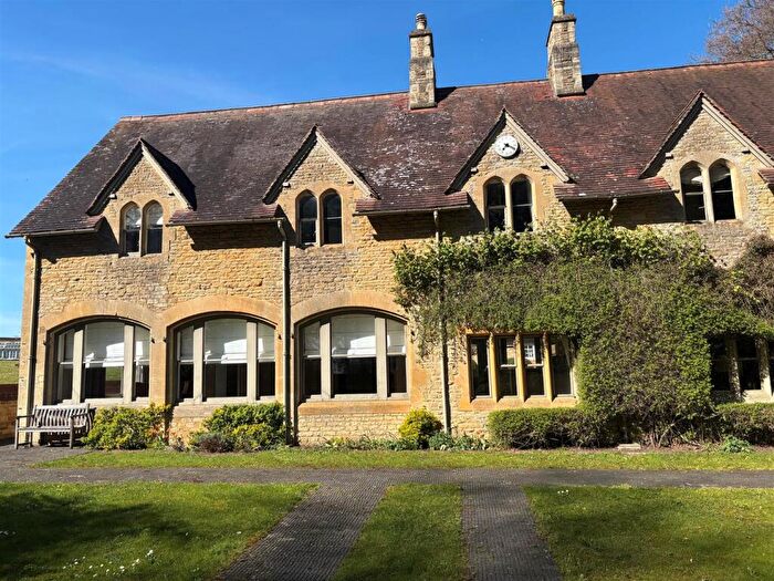 4 Bedroom Semi-Detached House To Rent In Station Road, Stow On The Wold, GL54