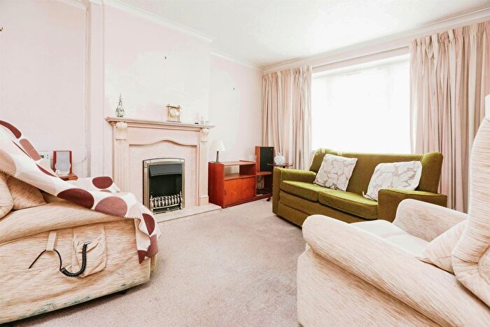 3 Bedroom Terraced House For Sale In Nearmoor Road, Shard End, Birmingham, B34