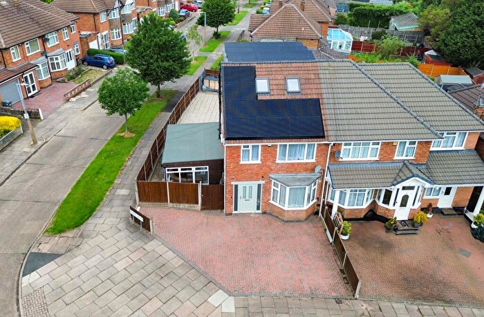 3 Bedroom Semi-Detached House For Sale In Welland Vale Road, Evington, Leicester, LE5