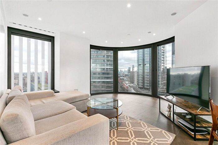 2 Bedroom Apartment To Rent In Chronicle Tower, B City Road, London, EC1V