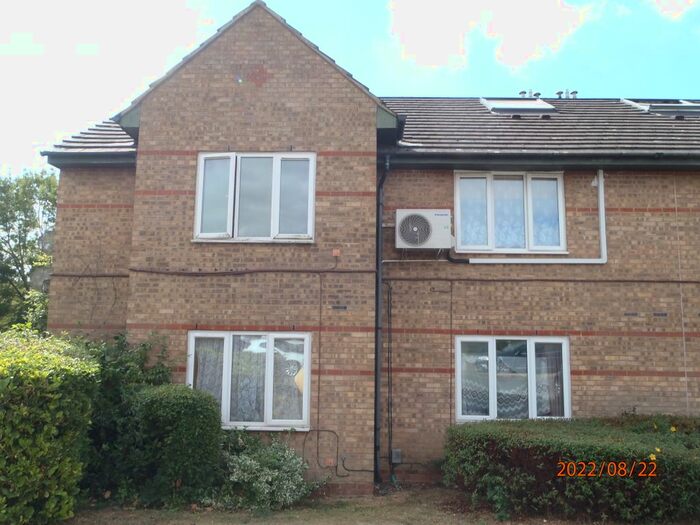 1 Bedroom Flat To Rent In Bradman Way, Stevenage, SG1