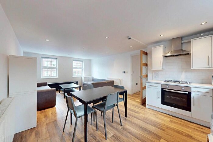 1 Bedroom Flat To Rent In Commercial Road, London, E1