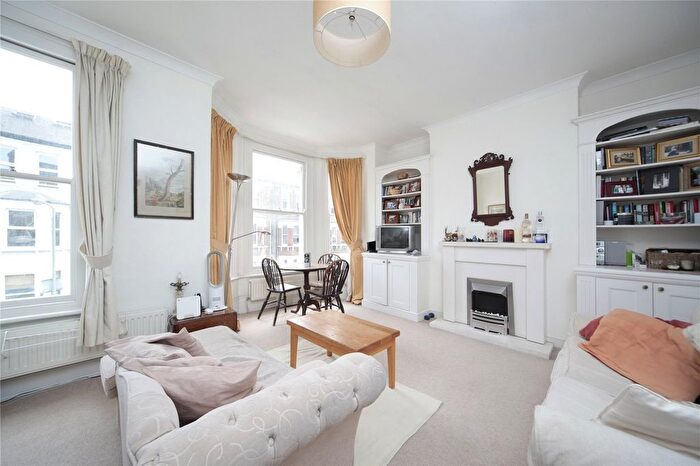 1 Bedroom Flat To Rent In Strathblaine Road, Battersea, SW11